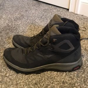 Salomon Outline Mid GTX